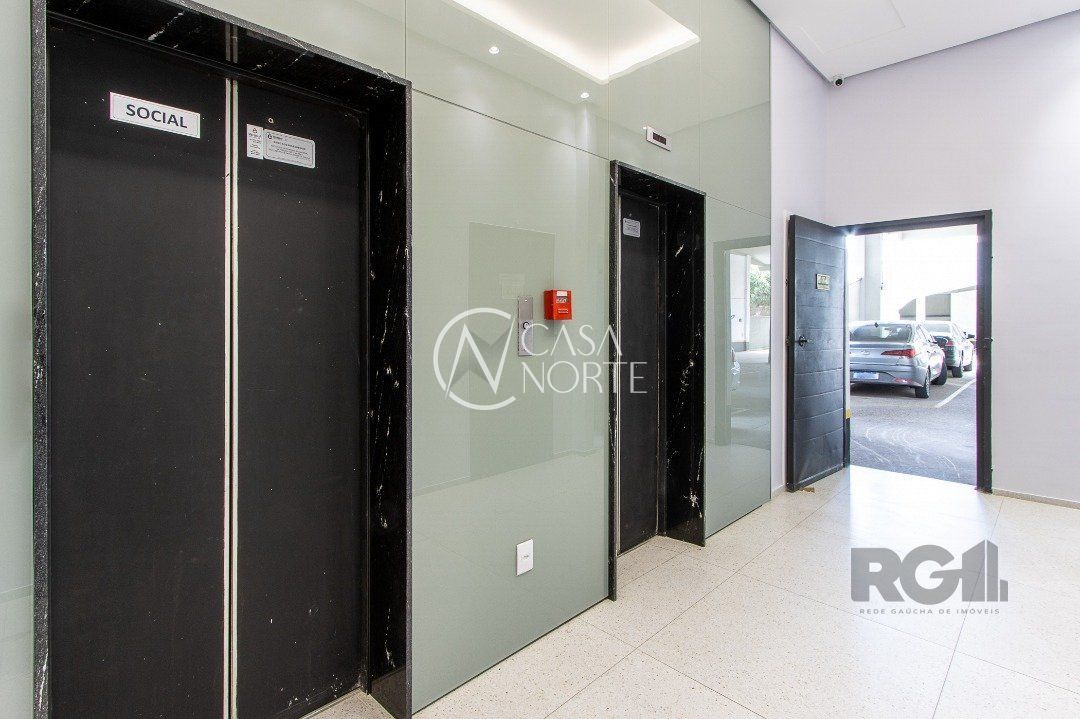 Sala Comercial à venda , 82m², 1 vaga, Rua José de Alencar no bairro Menino Deus em Porto Alegre