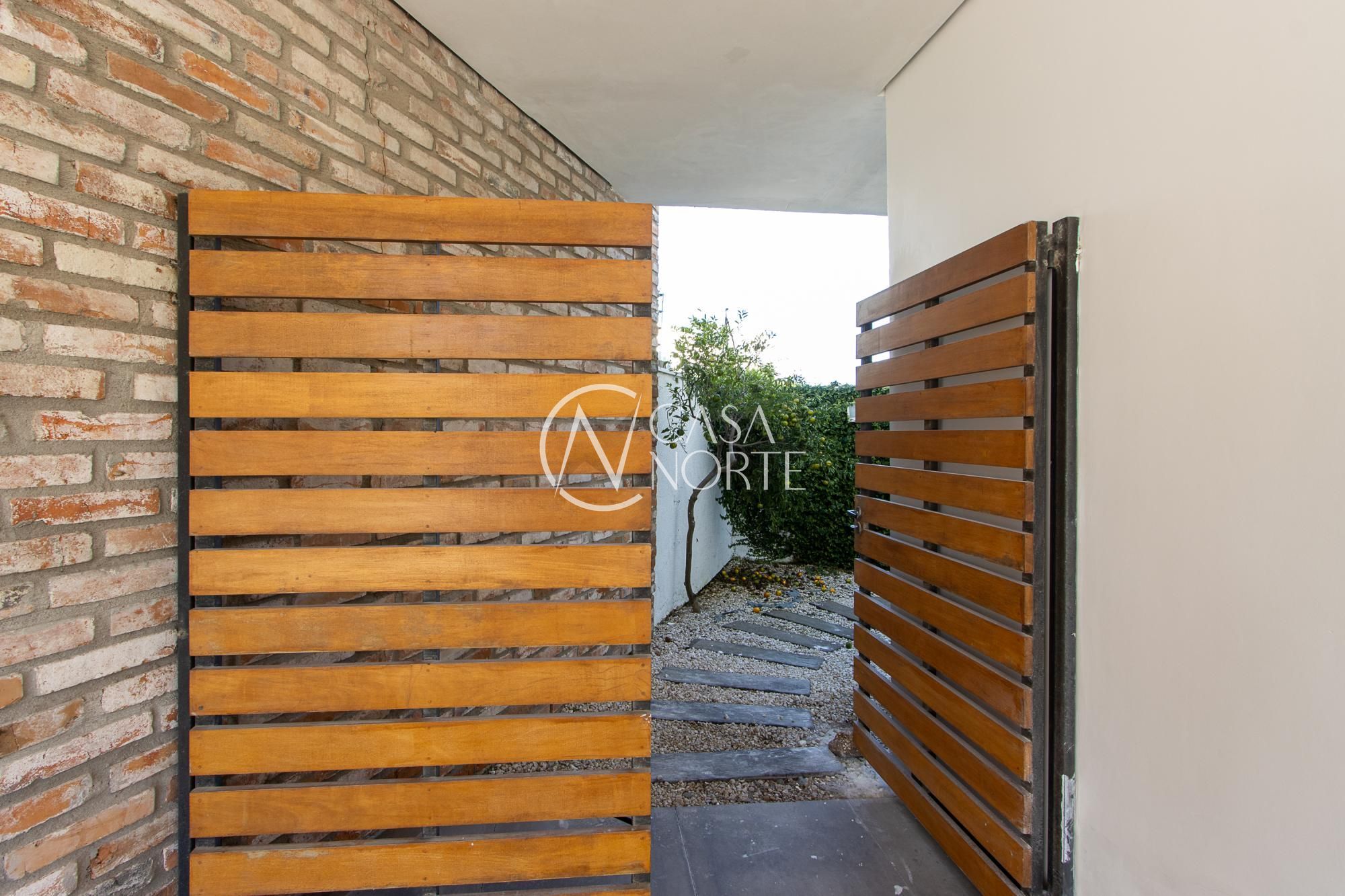 Casa de Condomínio à venda com 3 quartos, 240m², 3 suítes, 2 vagas, Rua Eroni Soares Machado no bairro Hípica em Porto Alegre