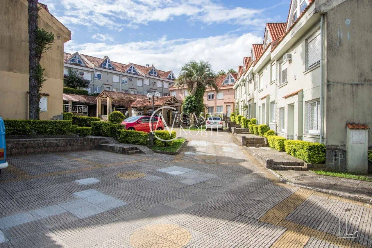 Casa de Condomínio à venda com 3 quartos, 116m², 2 suítes, 2 vagas, Avenida Cai no bairro Cristal em Porto Alegre