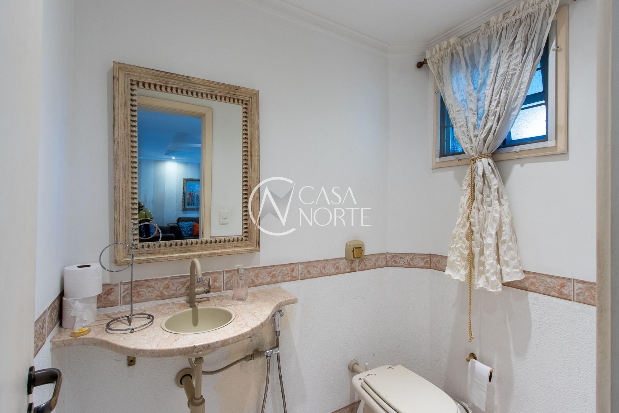 Casa de Condomínio à venda com 4 quartos, 343m², 2 suítes, 2 vagas, Rua Pasteur no bairro Ipanema em Porto Alegre