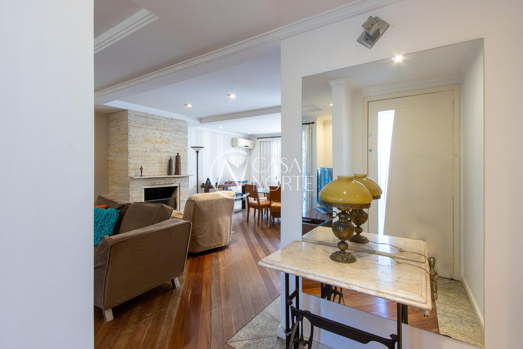 Casa de Condomínio à venda com 4 quartos, 343m², 2 suítes, 2 vagas, Rua Pasteur no bairro Ipanema em Porto Alegre