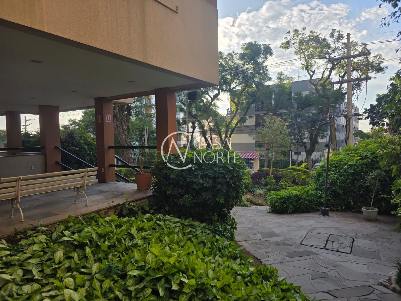 Apartamento à venda com 2 quartos, 62m², 1 vaga, Rua Doutor Barcelos no bairro Tristeza em Porto Alegre