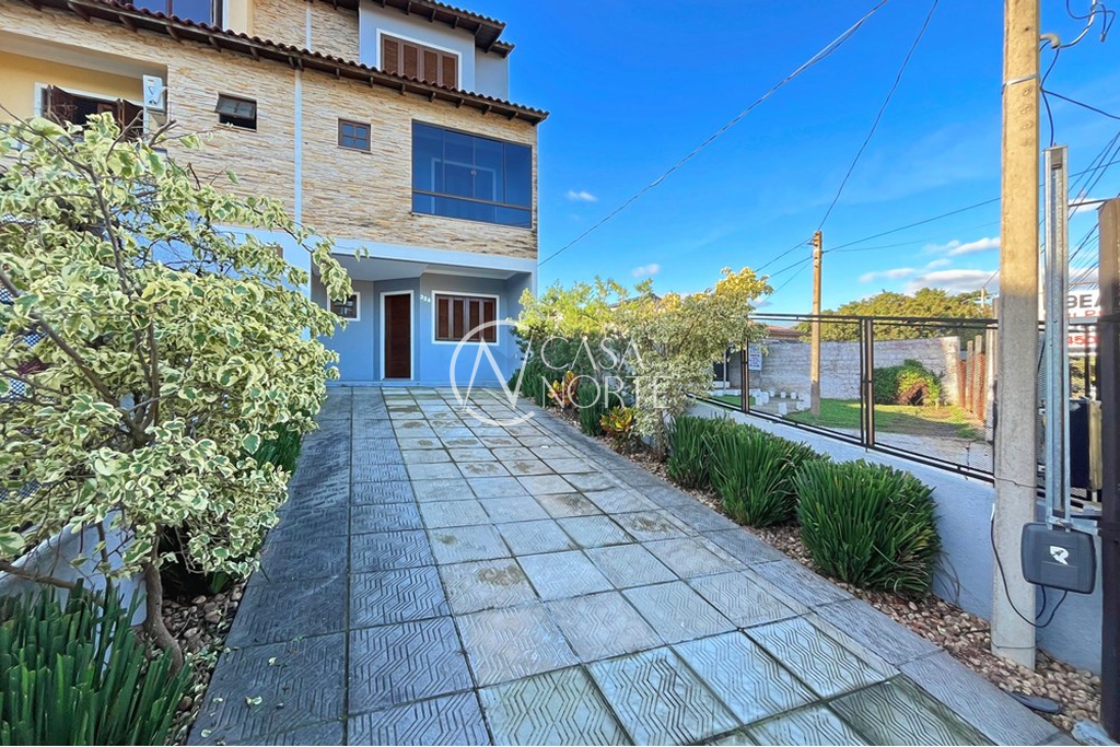 Casa à venda com 3 quartos, 186m², 3 suítes, 2 vagas, Rua dos Carijós no bairro Espírito Santo em Porto Alegre