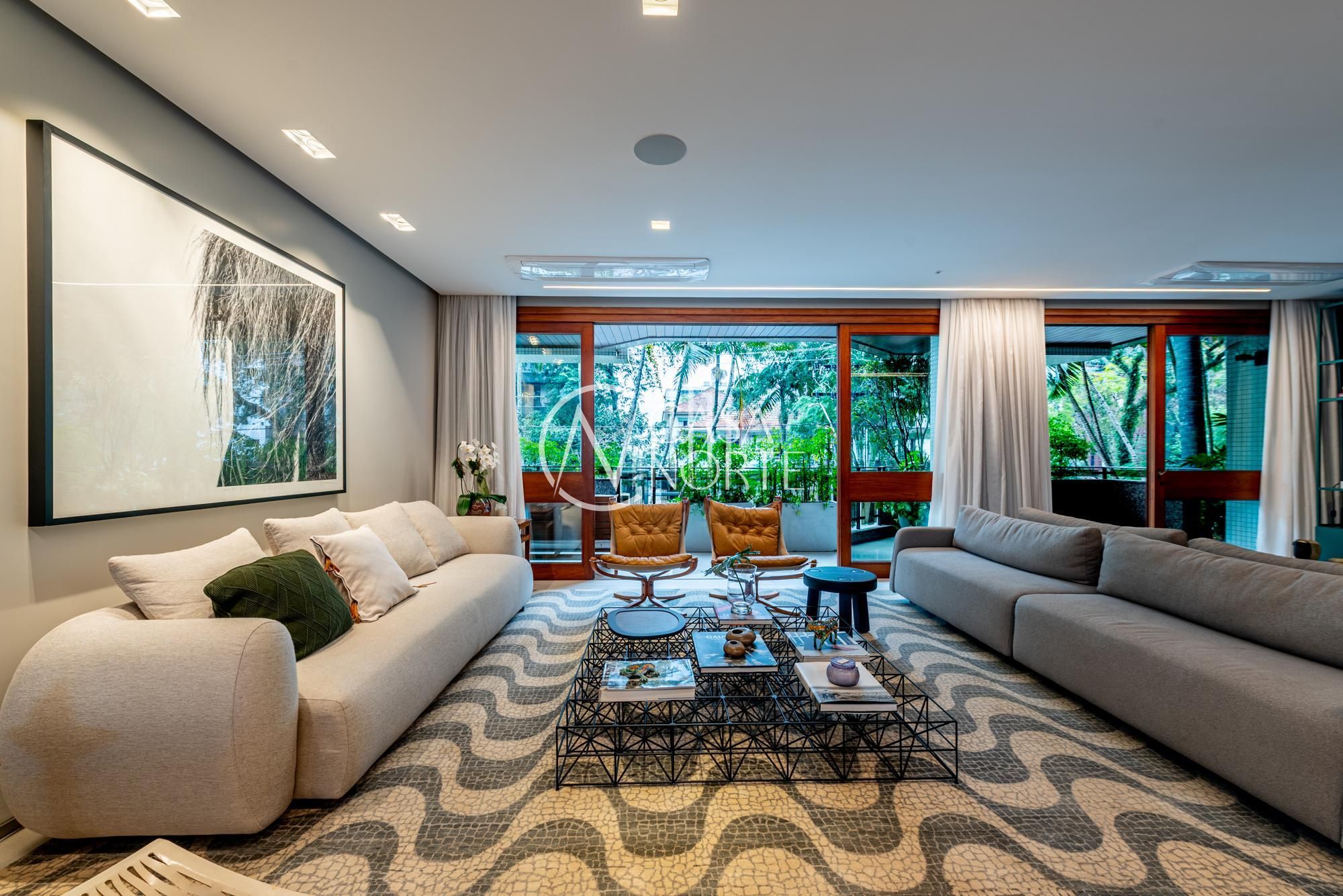 Apartamento à venda com 3 quartos, 346m², 3 suítes, 3 vagas, Rua Santo Inácio no bairro Moinhos de Vento em Porto Alegre