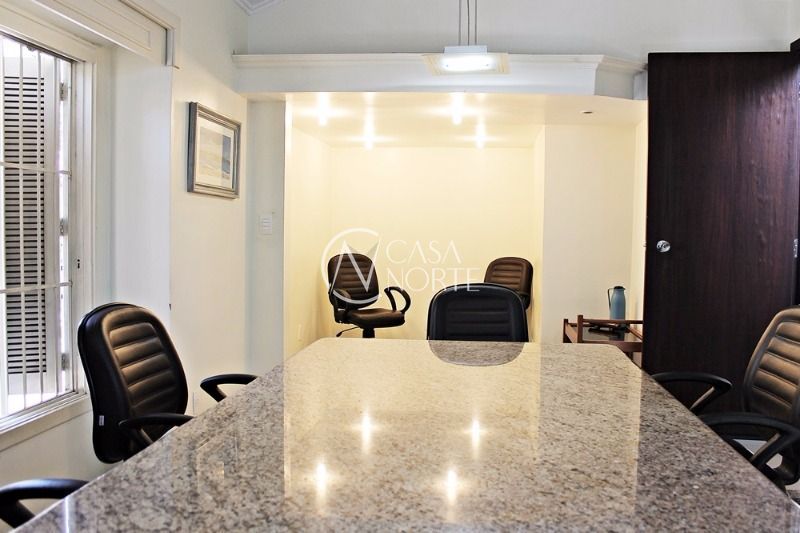 Prédio Comercial à venda , 236m², 4 vagas, Rua Comendador Rodolfo Gomes no bairro Menino Deus em Porto Alegre