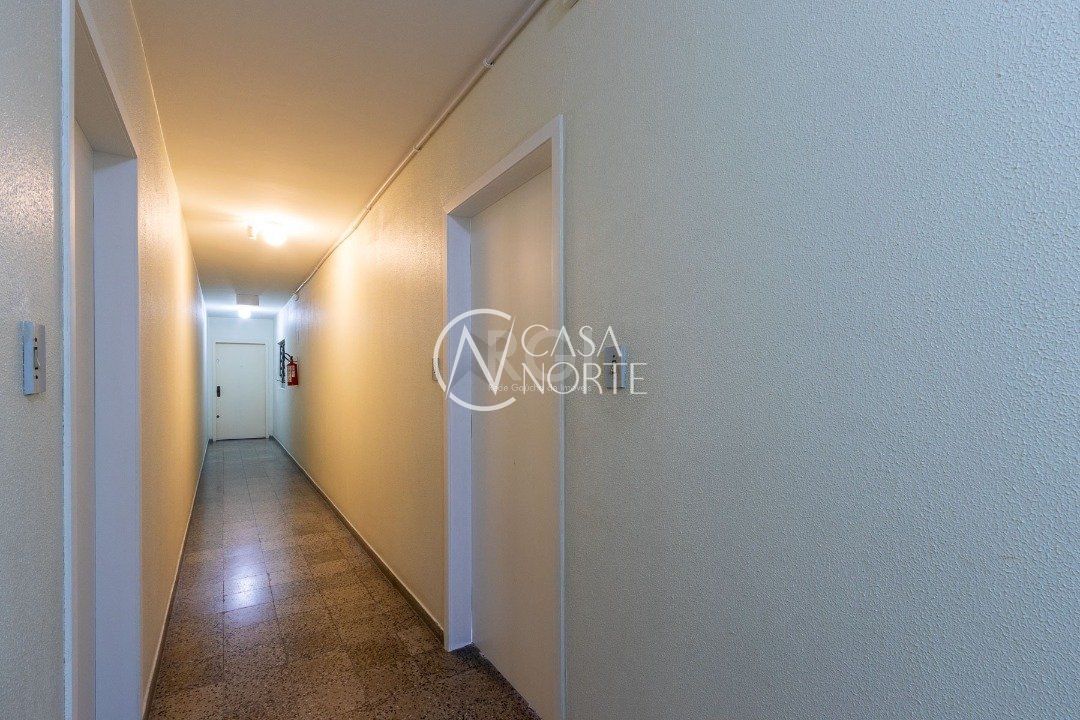 Apartamento à venda com 2 quartos, 73m², 1 vaga, Rua Ernesto Alves no bairro Floresta em Porto Alegre