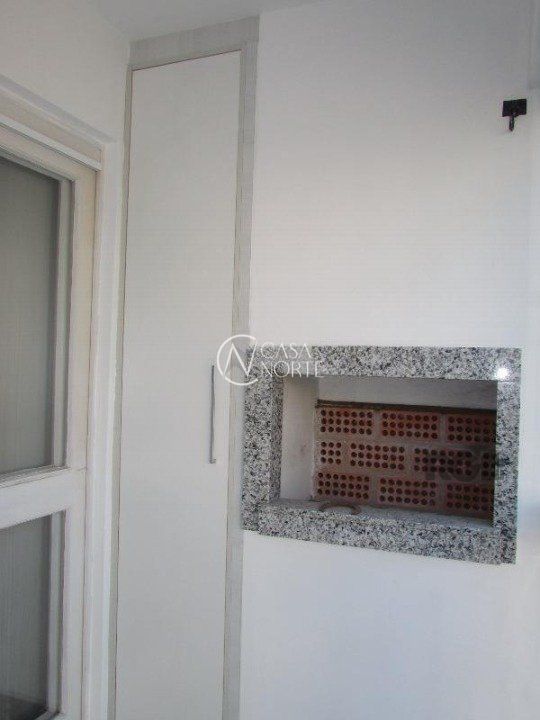 Apartamento à venda com 3 quartos, 70m², 1 vaga, Rua Doutor Aldo Wildt no bairro Vila Nova em Porto Alegre