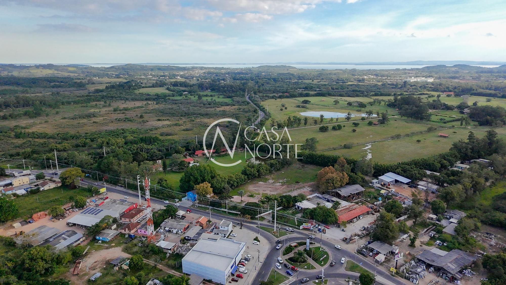 Terreno à venda  com 11145m², Avenida Edgar Pires de Castro no bairro Chapéu do Sol em Porto Alegre