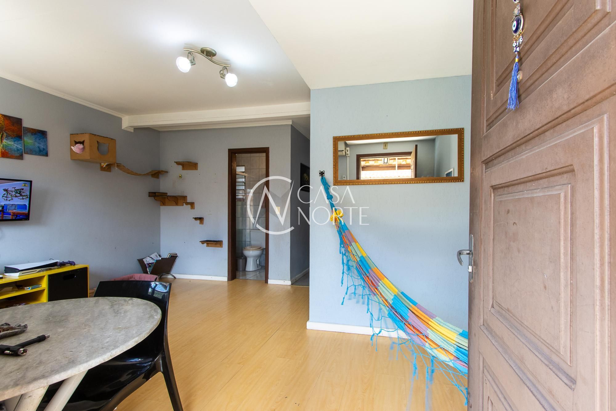 Casa de Condomínio à venda com 3 quartos, 73m², 1 vaga, Avenida Monte Cristo no bairro Vila Nova em Porto Alegre