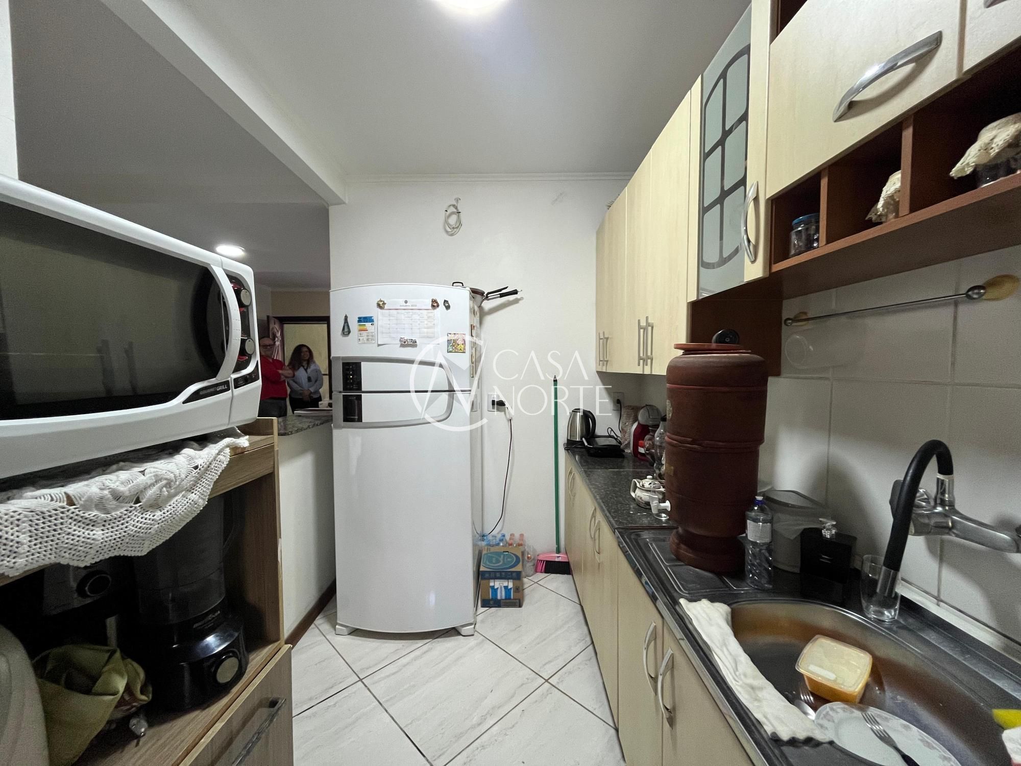 Casa à venda com 2 quartos, 85m², 1 vaga, Rua Pedro da Silva Nava no bairro Aberta dos Morros em Porto Alegre