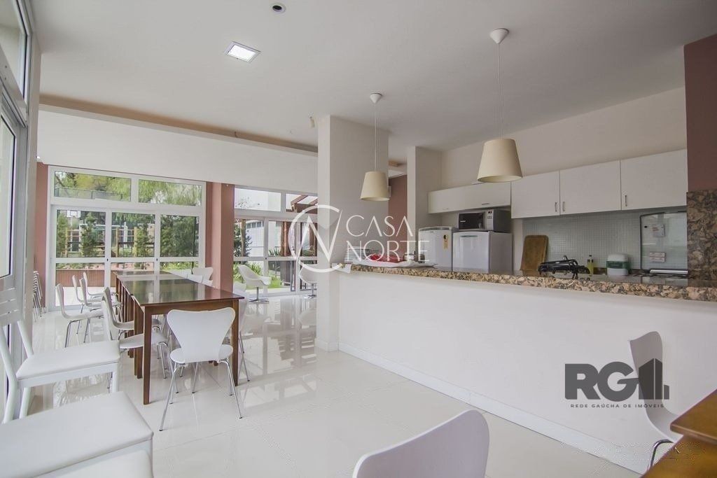 Apartamento à venda com 2 quartos, 75m², 1 suíte, 1 vaga, Rua São Luis no bairro Santana em Porto Alegre