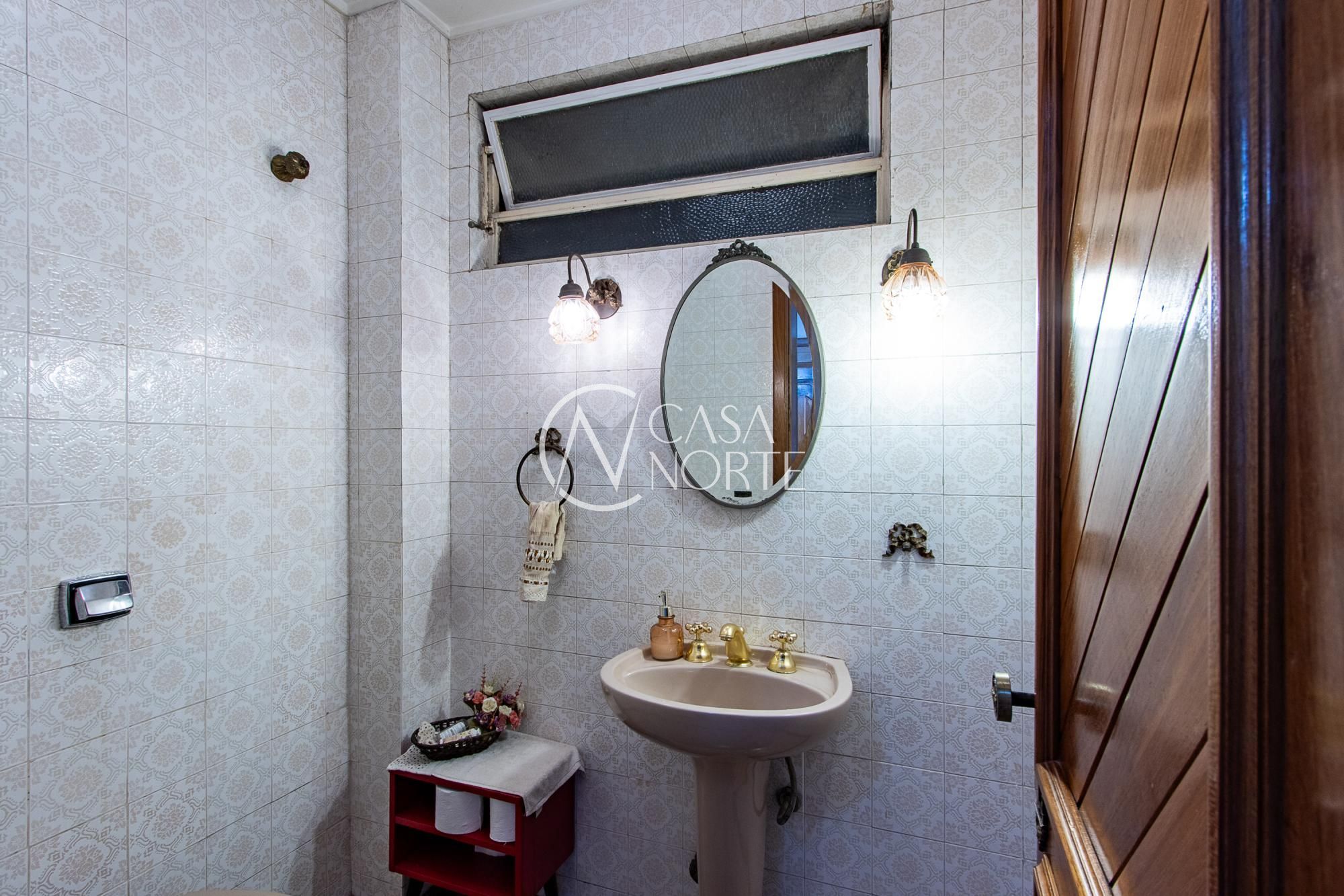 Apartamento à venda com 3 quartos, 168m², 1 suíte, 1 vaga, Rua Garibaldi no bairro Independência em Porto Alegre