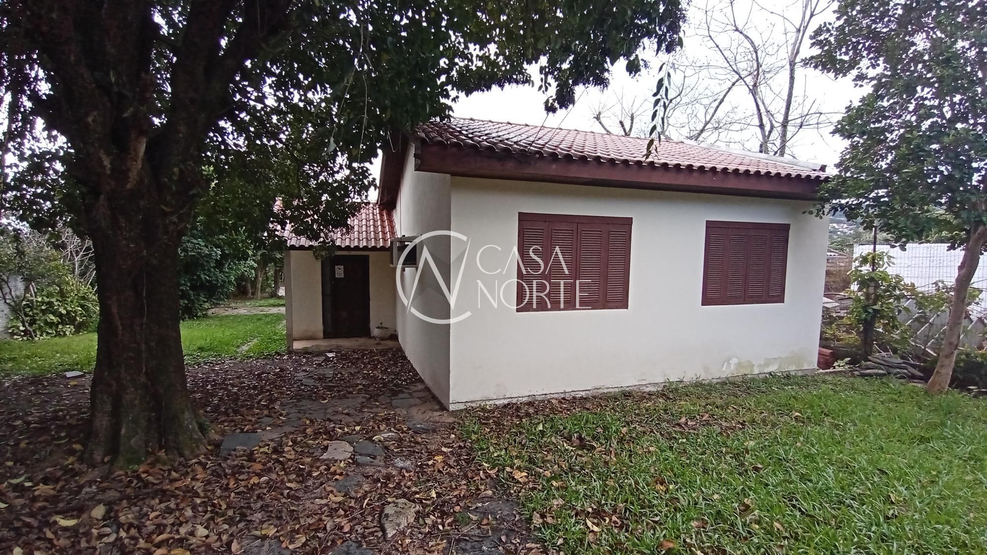Casa à venda com 3 quartos, 265m², 1 vaga, Avenida Belém Velho no bairro Vila Nova em Porto Alegre