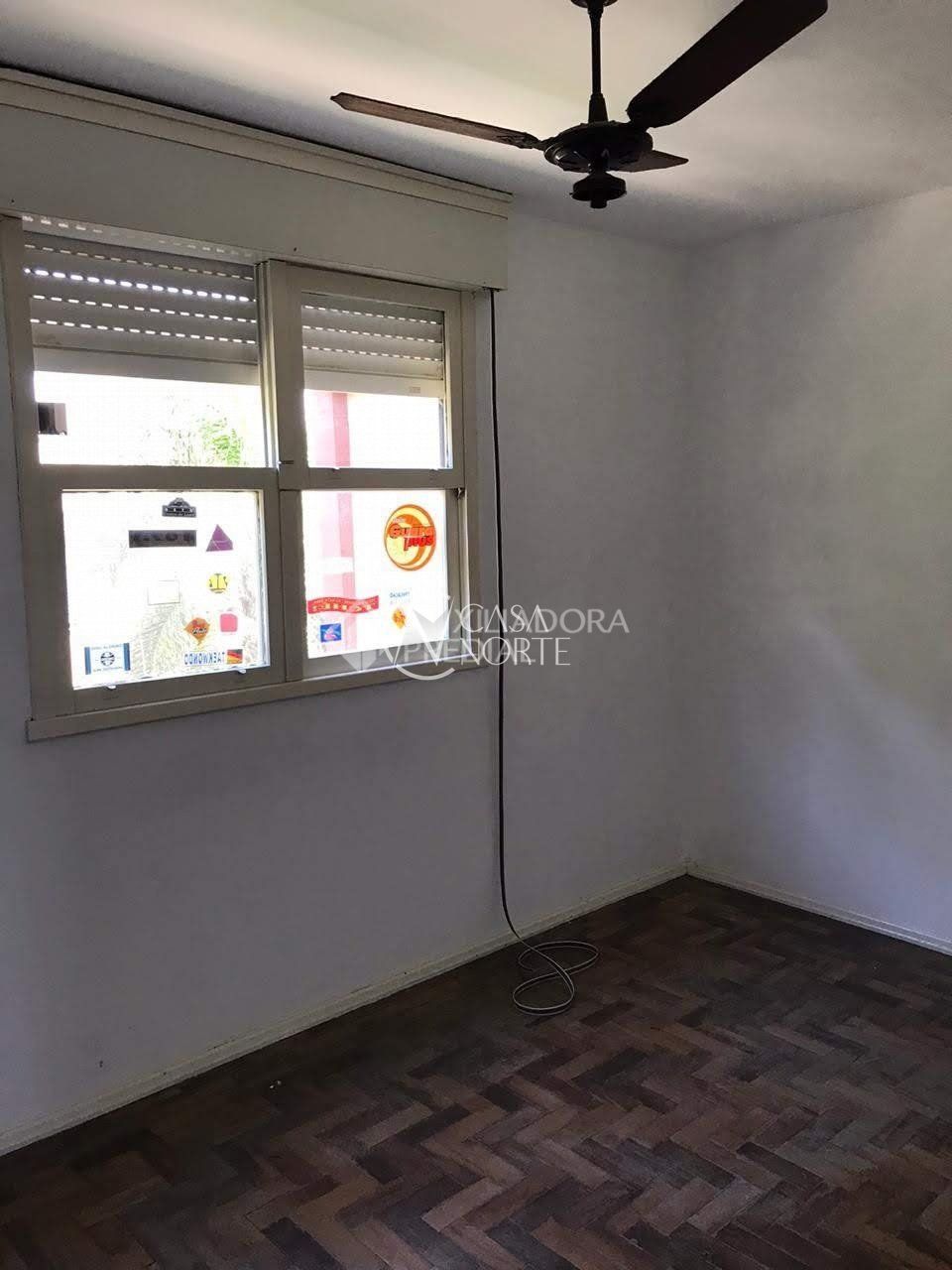 Apartamento à venda com 2 quartos, 48m², 1 vaga, Travessa Escobar no bairro Camaquã em Porto Alegre