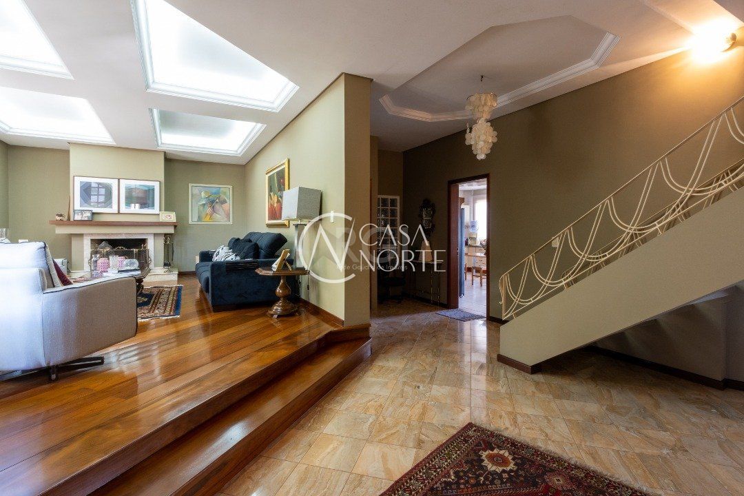 Casa de Condomínio à venda com 4 quartos, 425m², 2 suítes, 3 vagas, Rua Alcebíades Antônio dos Santos no bairro Nonoai em Porto Alegre