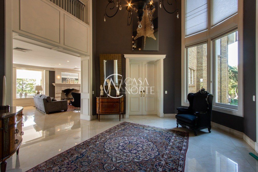 Casa à venda com 7 quartos, 1319m², 1 suíte, 6 vagas, Rua Coronel Antônio Dias de Oliveira no bairro Santa Tereza em Porto Alegre