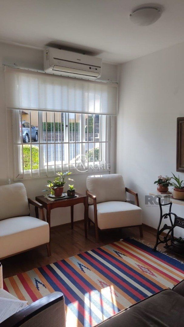 Casa de Condomínio à venda com 3 quartos, 118m², 1 suíte, 2 vagas, Avenida Cai no bairro Cristal em Porto Alegre