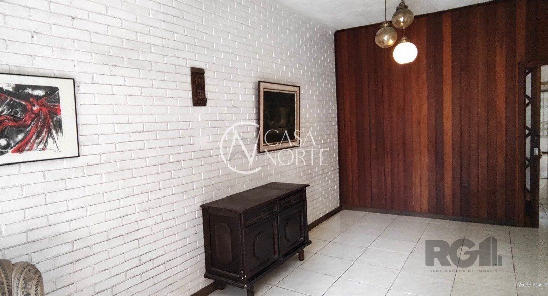 Casa Comercial à venda , 206m², Rua Santa Cecilia no bairro Santa Cecília em Porto Alegre
