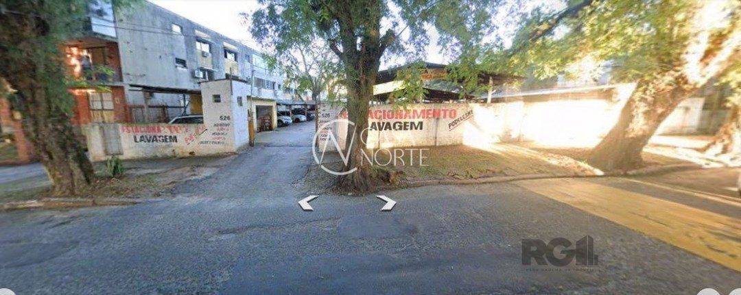 Terreno à venda  com 3800m², Rua Silveiro no bairro Menino Deus em Porto Alegre