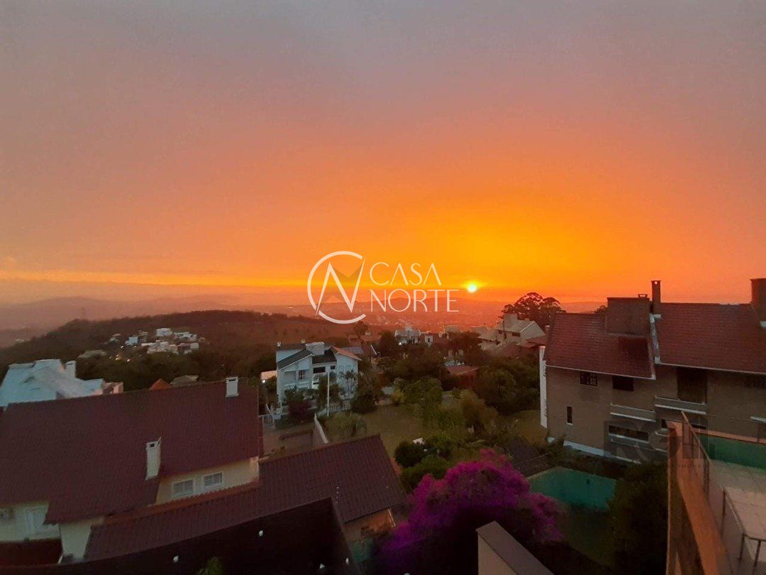 Terreno à venda  com 285m², Rua Fernando Osório no bairro Teresópolis em Porto Alegre