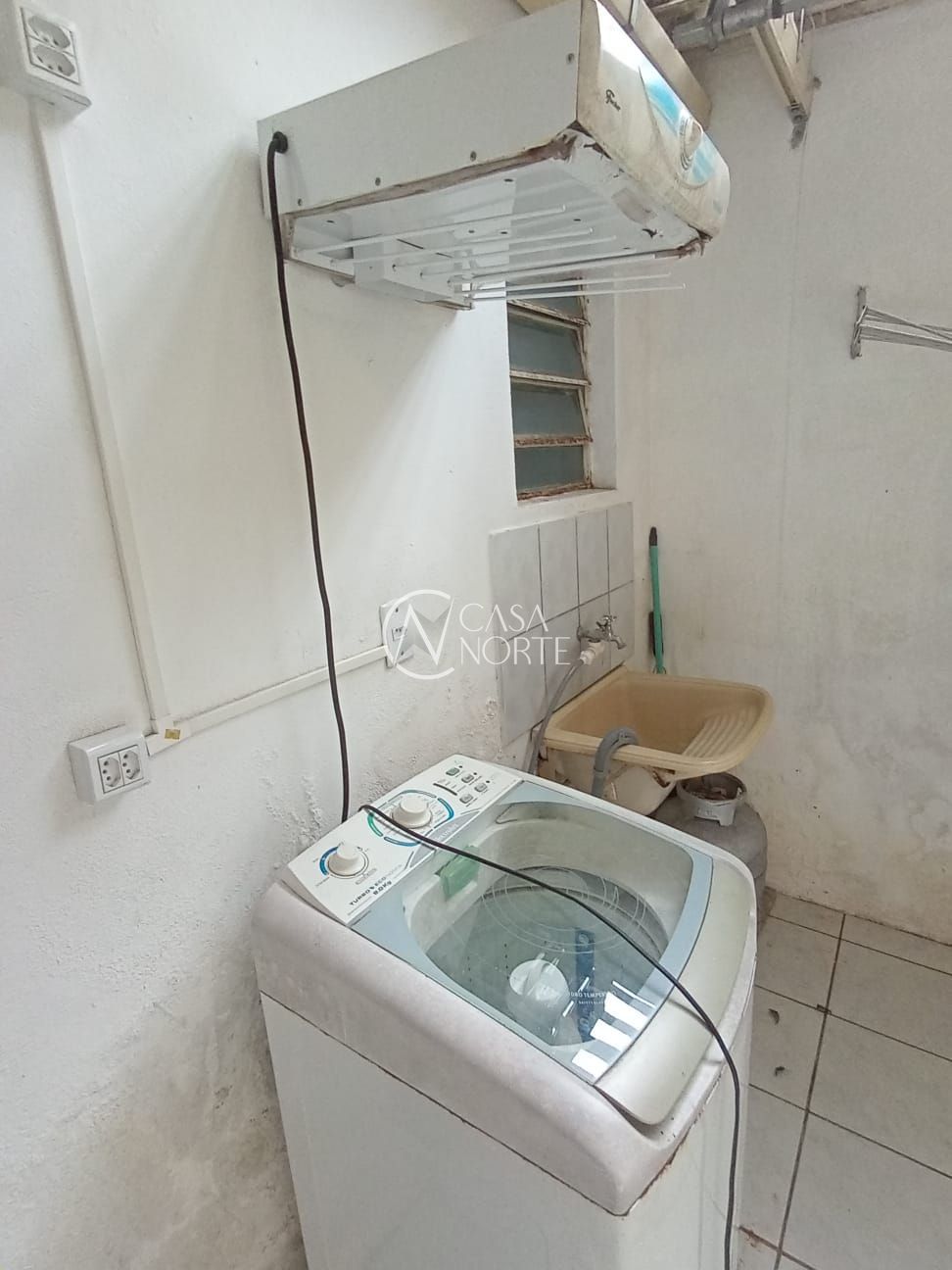 Casa de Condomínio à venda com 2 quartos, 60m², 1 vaga, Avenida Monte Cristo no bairro Vila Nova em Porto Alegre