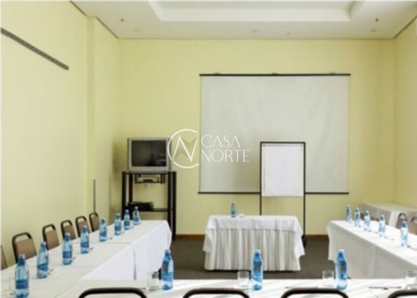 Flat à venda com 1 quarto, 38m², 1 suíte, 1 vaga, Avenida Borges de Medeiros no bairro Praia de Belas em Porto Alegre