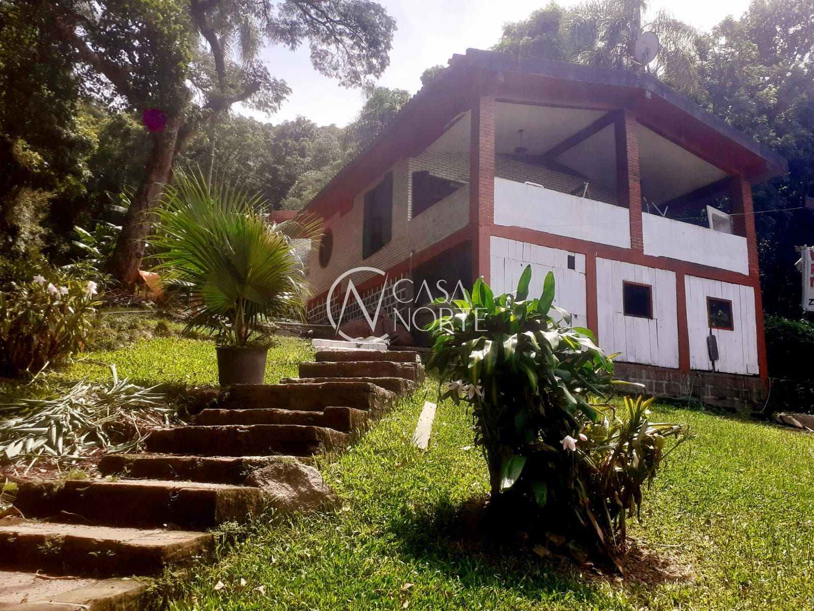 Sítio à venda com 3 quartos, 240m², 2 suítes, 6 vagas, Estrada Retiro da Ponta Grossa no bairro Ponta Grossa em Porto Alegre