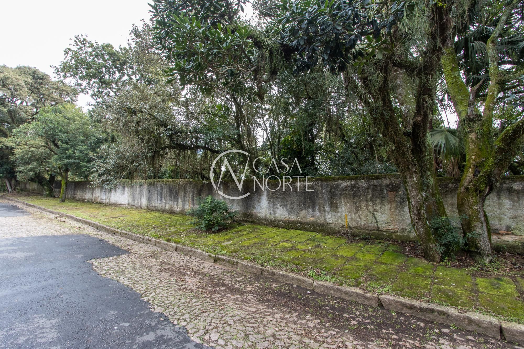 Terreno à venda  com 315m², Rua Charruas no bairro Espírito Santo em Porto Alegre