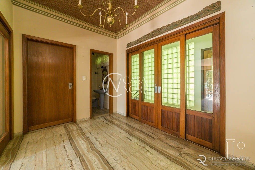 Casa à venda com 3 quartos, 450m², 1 suíte, Rua Pao de Acucar no bairro Vila Conceição em Porto Alegre