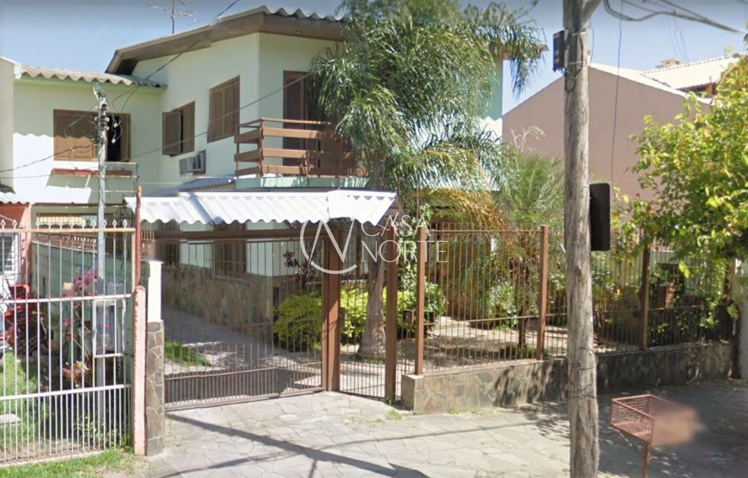 Casa à venda com 4 quartos, 95m², 2 suítes, 4 vagas, Rua Pasteur no bairro Ipanema em Porto Alegre