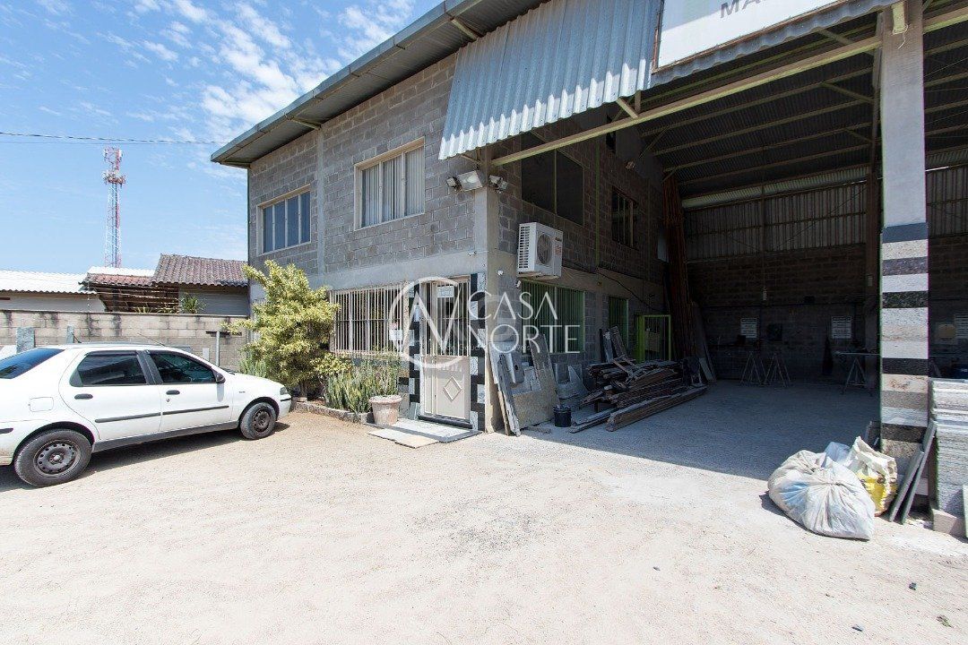 Pavilhão à venda , 550m², Avenida Edgar Pires de Castro no bairro Lageado em Porto Alegre