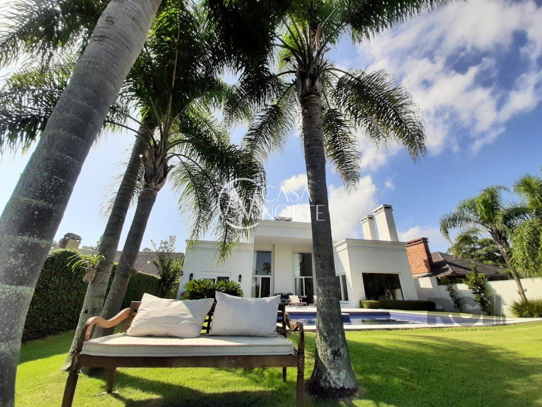 Casa de Condomínio à venda com 4 quartos, 423m², 4 suítes, 4 vagas, Avenida Juca Batista no bairro Belém Novo em Porto Alegre