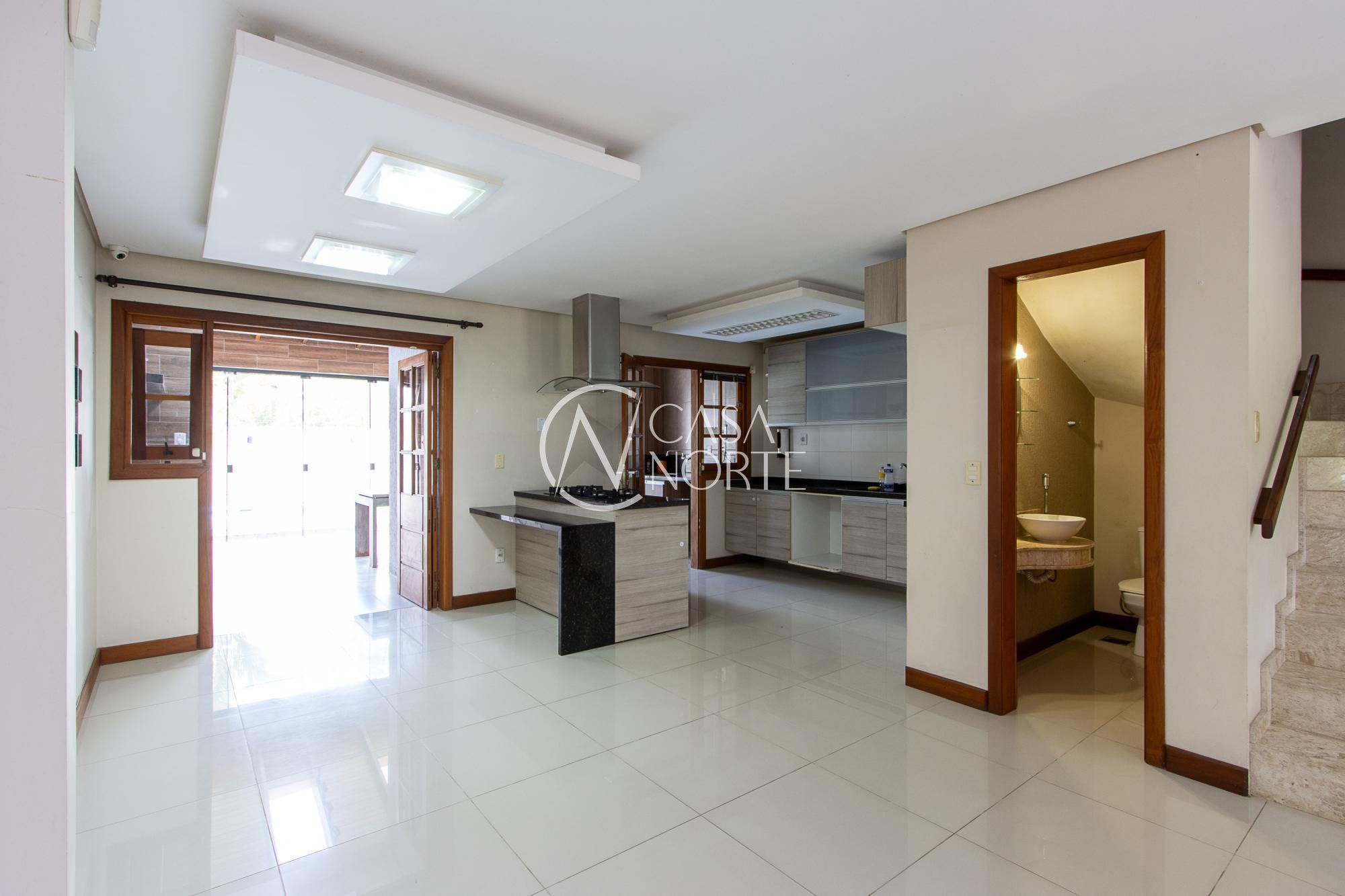 Casa à venda com 3 quartos, 145m², 1 suíte, 2 vagas, Rua Carlos Maximiliano Fayet no bairro Hípica em Porto Alegre