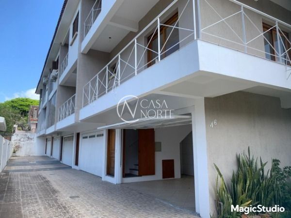 Casa de Condomínio à venda com 3 quartos, 193m², 1 suíte, 2 vagas, Rua Jamil Antônio José no bairro Nonoai em Porto Alegre