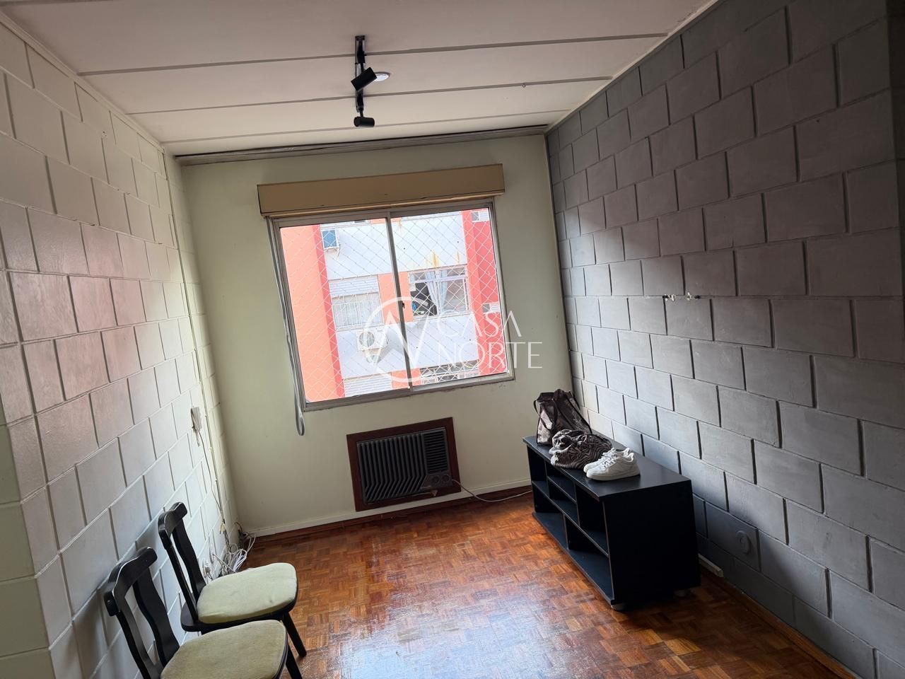Apartamento à venda com 3 quartos, 69m², 1 vaga, Avenida Romeu Samarani Ferreira no bairro Vila Nova em Porto Alegre