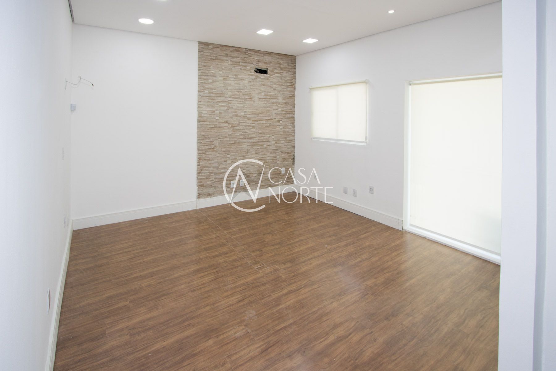 Casa Comercial à venda , 157m², 5 vagas, Rua Botafogo no bairro Menino Deus em Porto Alegre