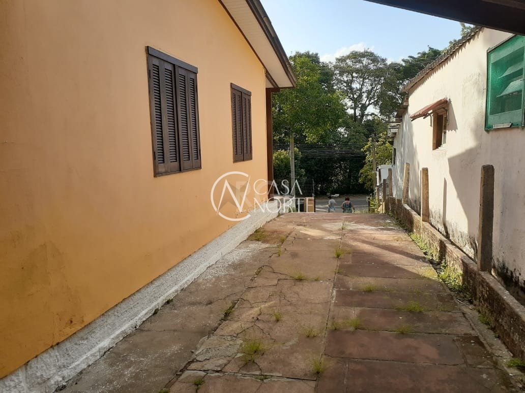 Casa à venda com 2 quartos, 80m², 3 vagas, Rua Doutor Cecilio Monza no bairro Belém Novo em Porto Alegre