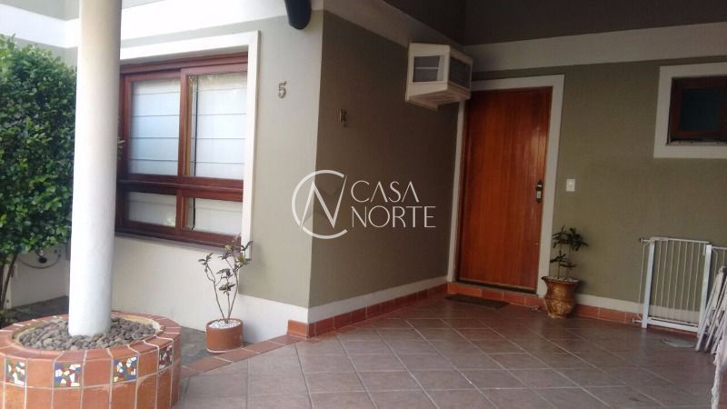 Casa de Condomínio à venda com 3 quartos, 173m², 1 suíte, 2 vagas, Rua Doutor Pereira Neto no bairro Tristeza em Porto Alegre