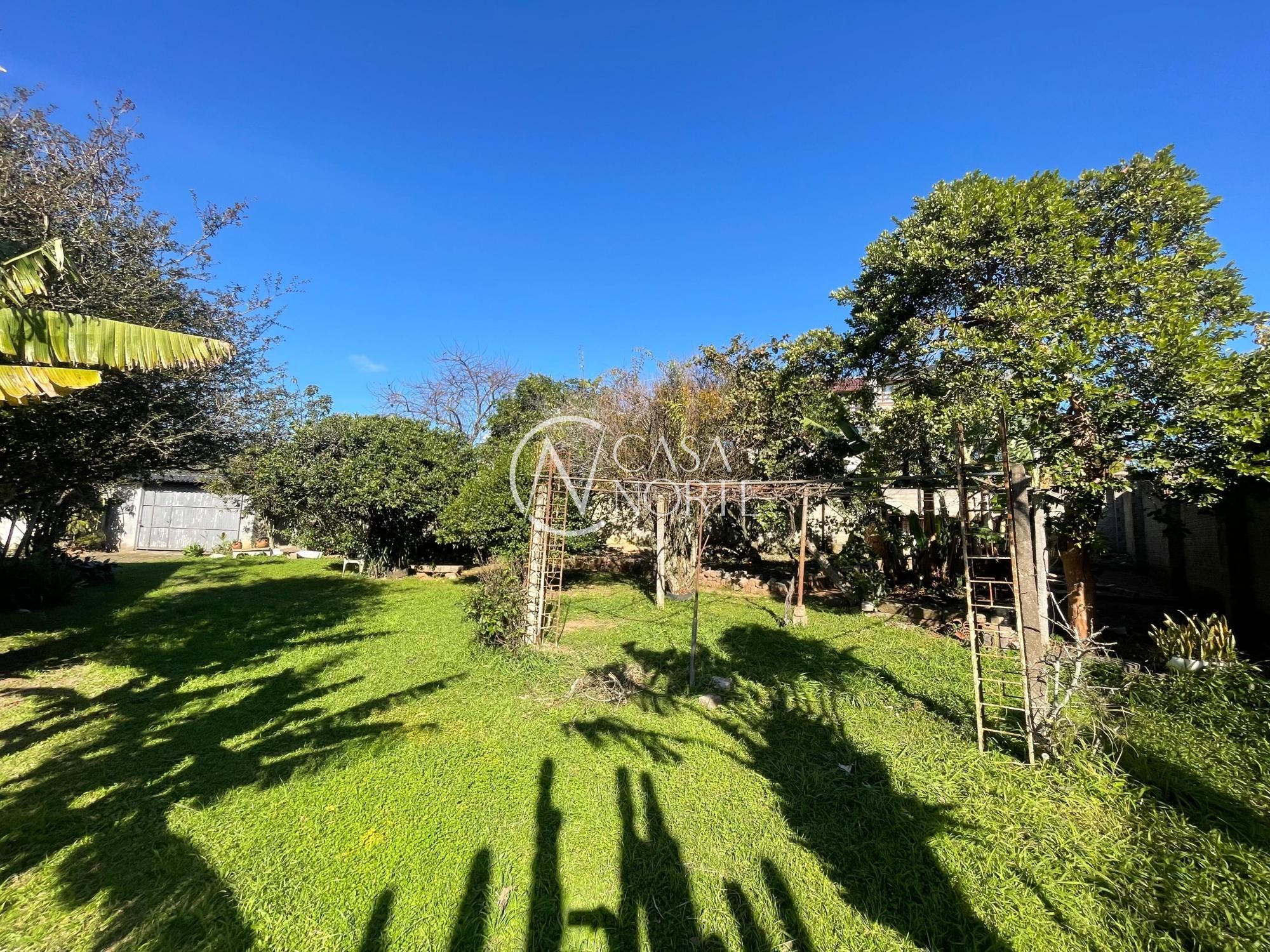 Terreno à venda  com 429m², Rua Professor Clemente Pinto no bairro Medianeira em Porto Alegre