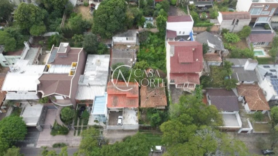Terreno à venda  com 420m², Rua Doutor Prudente de Moraes no bairro Chácara das Pedras em Porto Alegre