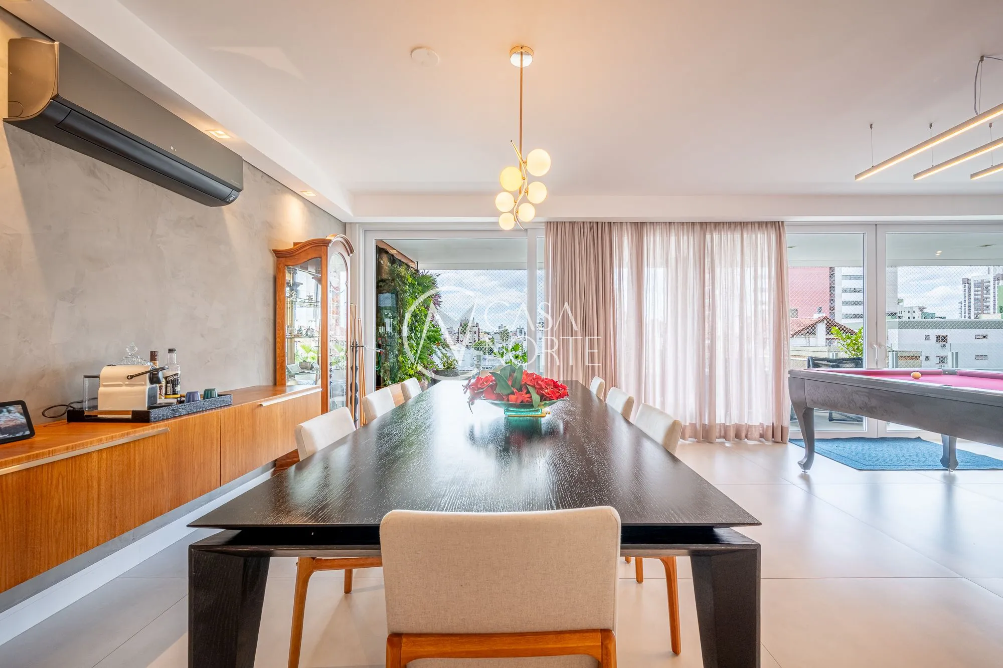 Apartamento à venda com 3 quartos, 230m², 3 suítes, 4 vagas, Rua Barão do Guaíba no bairro Menino Deus em Porto Alegre
