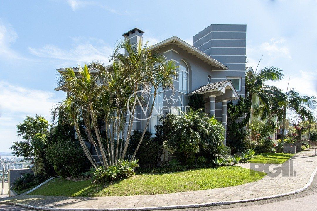 Casa de Condomínio à venda com 4 quartos, 483m², 2 suítes, 3 vagas, Rua Alcebiades Antônio dos Santos no bairro Nonoai em Porto Alegre