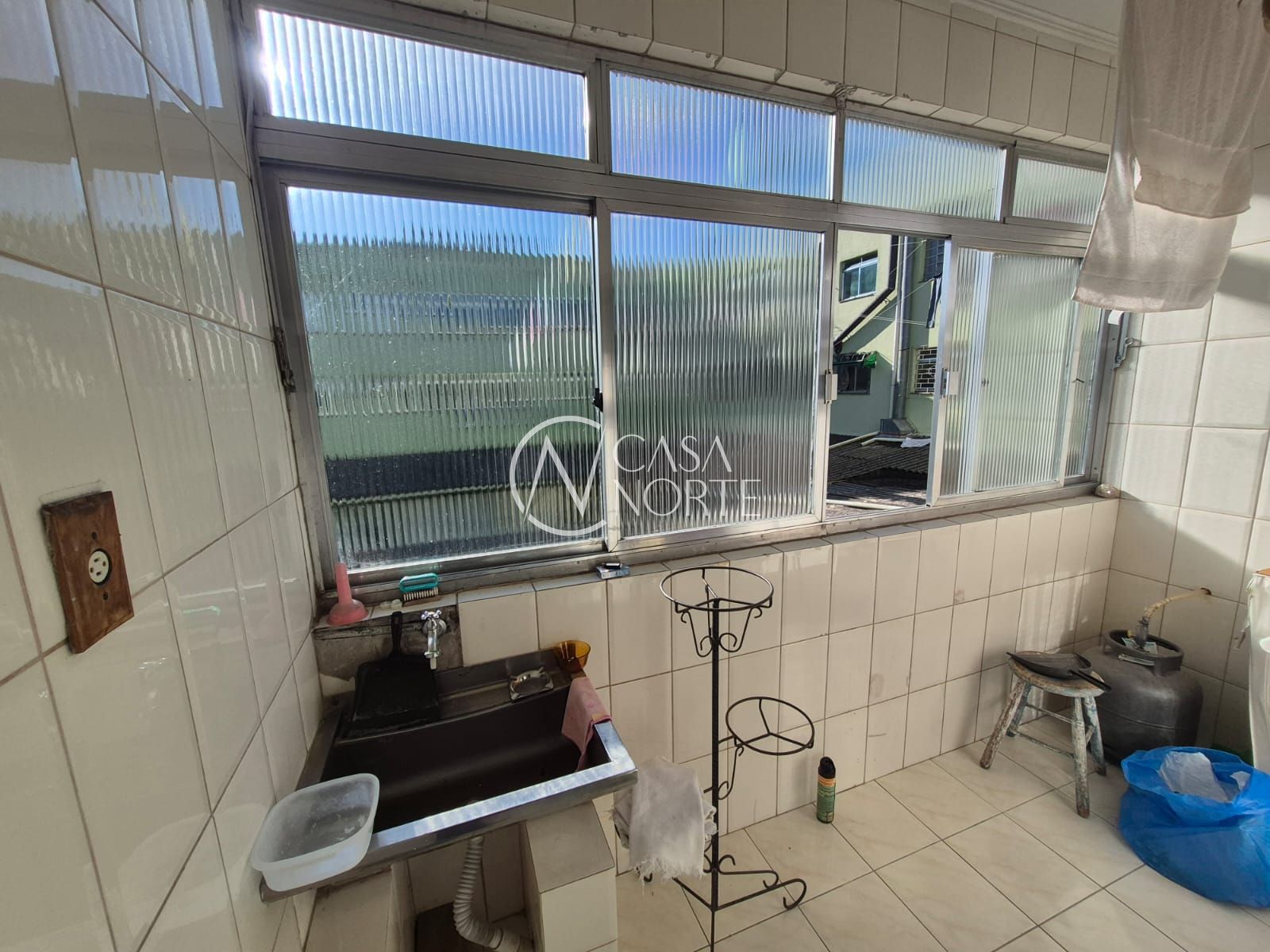 Apartamento à venda com 2 quartos, 72m², Rua Coronel Massot no bairro Cristal em Porto Alegre