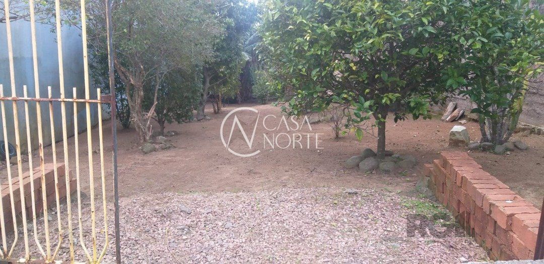 Terreno à venda  com 218m², Rua dos Colibris no bairro Lomba do Pinheiro em Porto Alegre