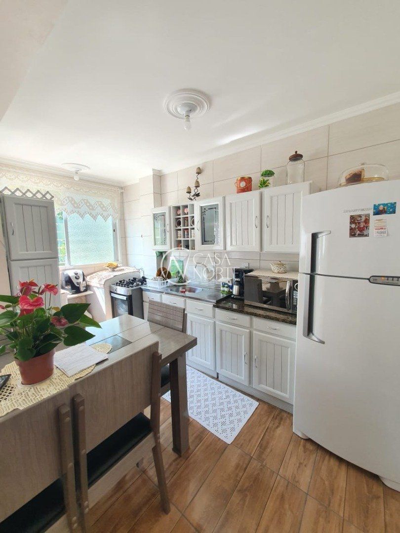 Apartamento à venda com 2 quartos, 47m², Rua João Mora no bairro Camaquã em Porto Alegre