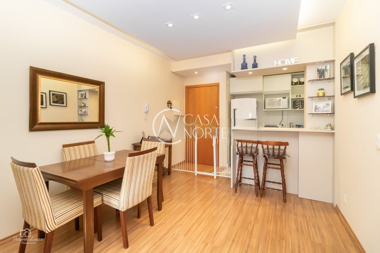 Apartamento à venda com 2 quartos, 73m², 1 suíte, 1 vaga, Rua Faria Santos no bairro Petrópolis em Porto Alegre