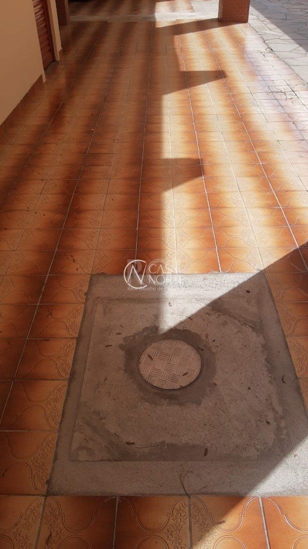 Cobertura à venda com 4 quartos, 182m², 1 suíte, 2 vagas, Rua Padre Hildebrando no bairro Santa Maria Goretti em Porto Alegre