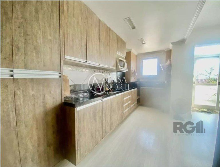 Casa à venda com 3 quartos, 239m², 3 suítes, 2 vagas, Rua Professor Antônio José Remião no bairro Espírito Santo em Porto Alegre