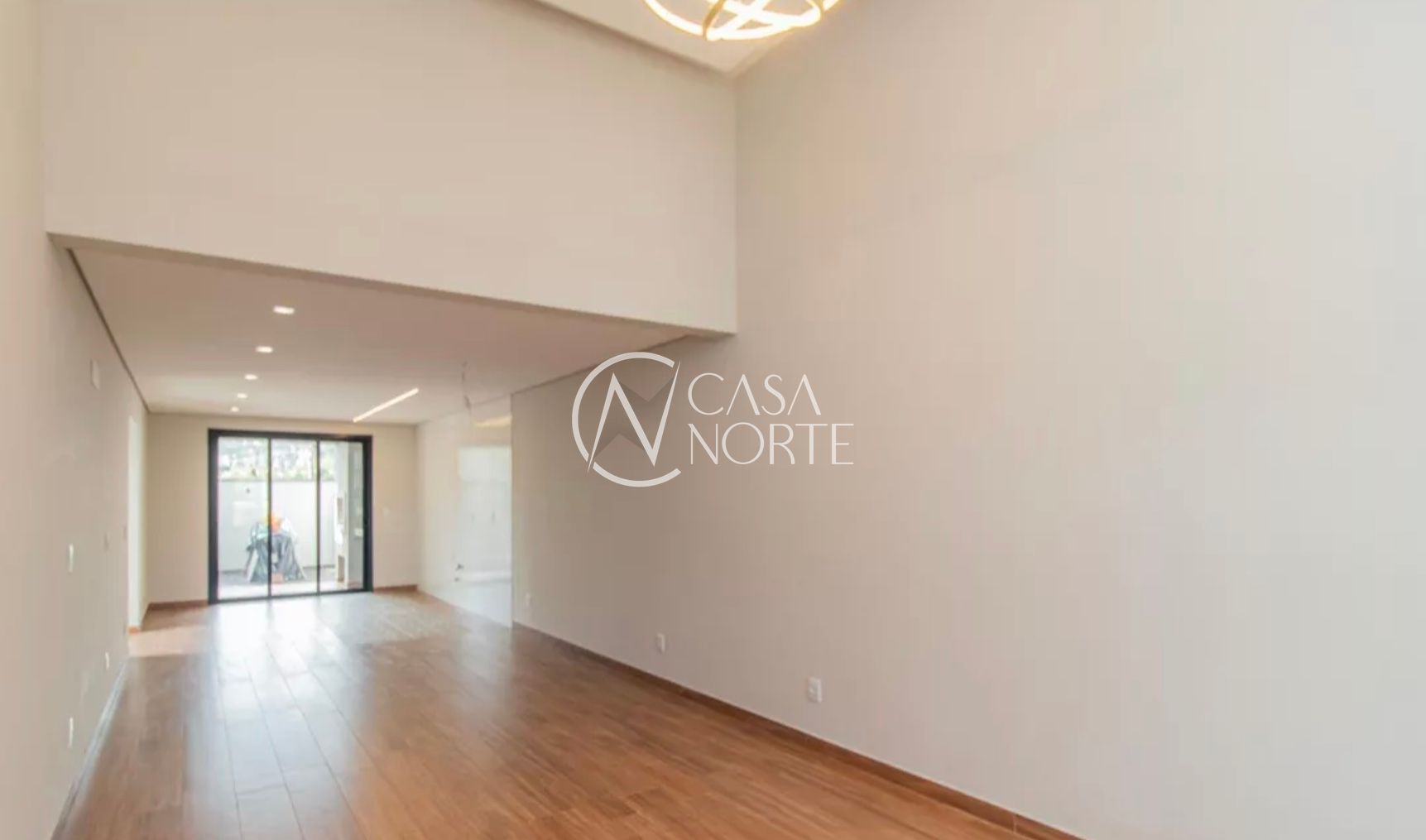 Casa à venda com 3 quartos, 177m², 1 suíte, 2 vagas, Rua Alessandra Sanhudo Malinski no bairro Hípica em Porto Alegre