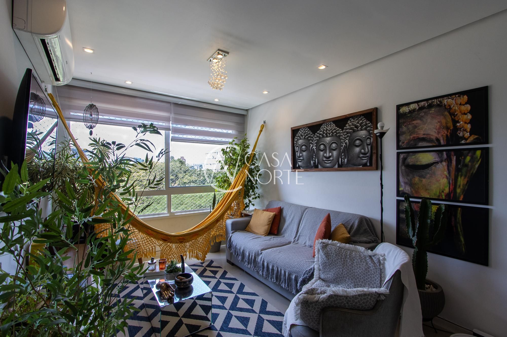 Apartamento à venda com 2 quartos, 61m², 1 suíte, 1 vaga, Rua Almirante Álvaro Alberto da Motta e Silva no bairro Menino Deus em Porto Alegre